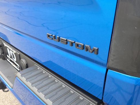 Used 2022 Chevrolet Silverado 1500 Custom RWD image 16