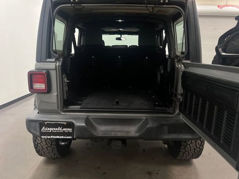 Used 2018 Jeep Wrangler Unlimited Sport S AWD/4WD image 25