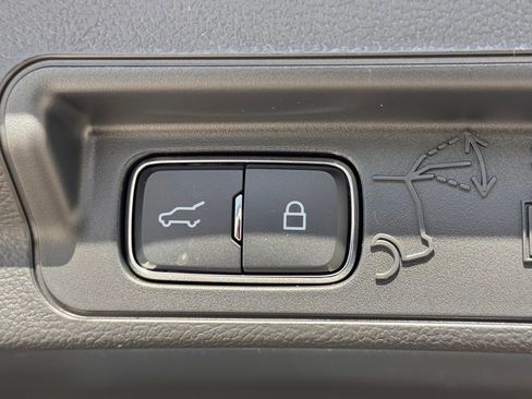 New 2026 Ford Explorer Platinum image 14