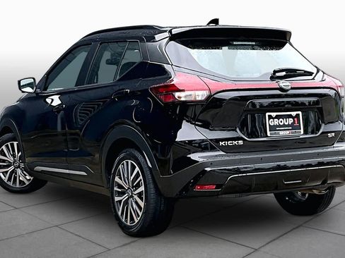 Certified 2024 Nissan Kicks SR FWD image 12
