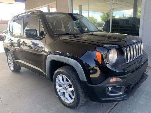 Used 2017 Jeep Renegade Latitude w/ Safety & Security Group (ALP) AWD/4WD image 2
