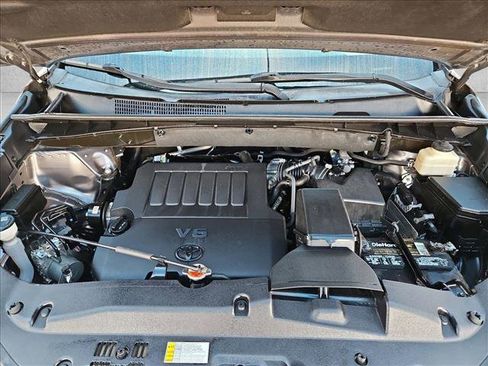 Used 2016 Toyota Highlander XLE AWD/4WD image 30
