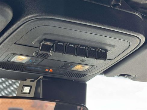 Used 2021 Ford Bronco Badlands image 17