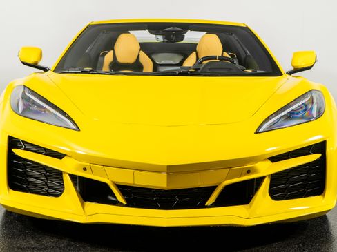 Used 2025 Chevrolet Corvette Z06 image 23