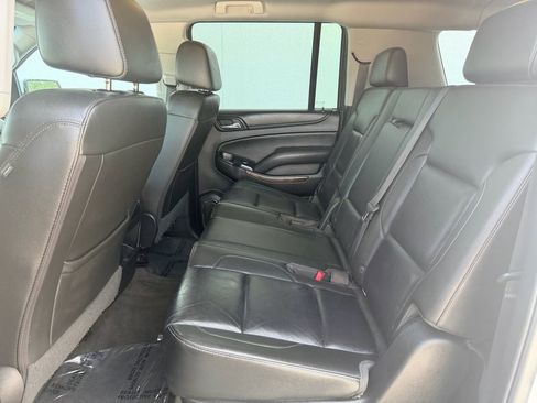 Used 2018 Chevrolet Suburban LT RWD image 12