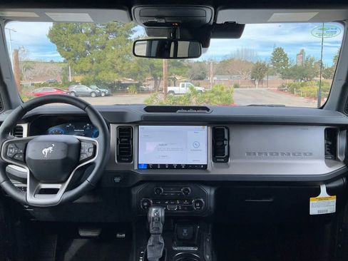 New 2025 Ford Bronco Outer Banks image 40