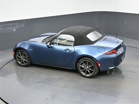 Used 2019 MAZDA MX-5 Miata Grand Touring image 38