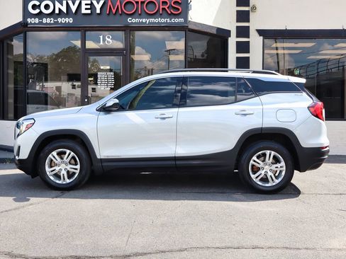 Used 2018 GMC Terrain SLE w/ Driver Convenience Package AWD/4WD image 12