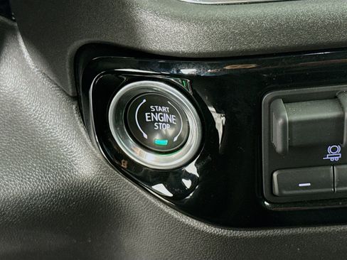 Used 2023 GMC Sierra 1500 SLE image 18