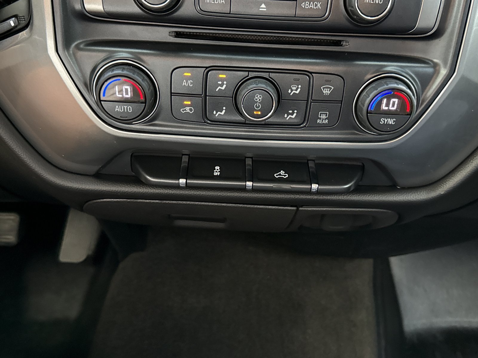 Used 2017 Chevrolet Silverado 1500 LT w/ All Star Edition AWD/4WD image 23