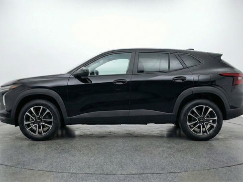 Used 2025 Chevrolet TrailBlazer LT FWD image 5