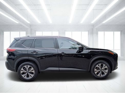 Used 2023 Nissan Rogue SV FWD image 2
