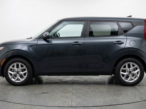 Used 2025 Kia Soul LX w/ LX Technology Package FWD image 5