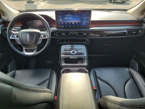 Used 2023 Lincoln Nautilus Reserve w/ Equipment Group 202A AWD/4WD image 11
