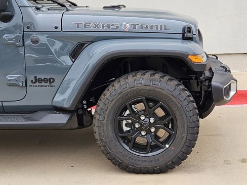New 2026 Jeep Gladiator Sport AWD/4WD image 6