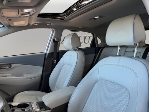 Used 2021 Hyundai Kona Limited w/ Cargo Package image 9