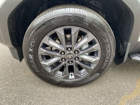 Certified 2025 Toyota Land Cruiser w/ Premium Package AWD/4WD image 11