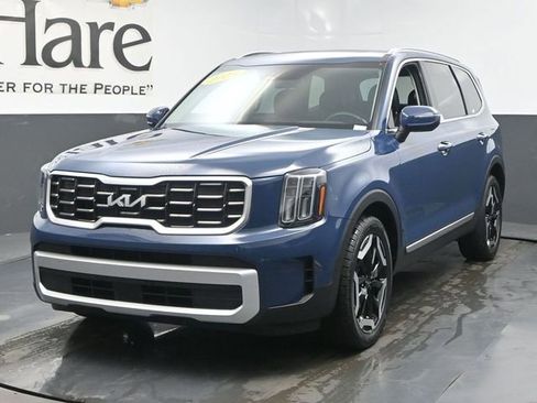 Used 2025 Kia Telluride S FWD image 7