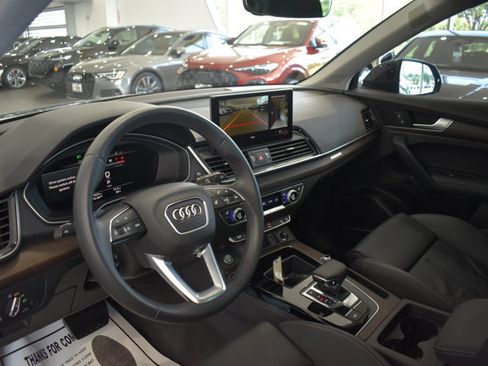 Used 2025 Audi Q5 2.0T Premium Plus w/ Premium Plus Package AWD/4WD image 13
