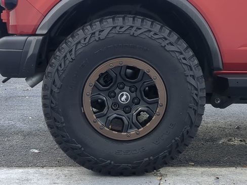 Used 2022 Ford Bronco Badlands w/ Sasquatch Package image 14