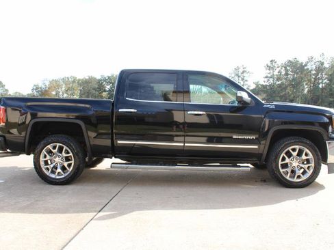 Used 2018 GMC Sierra 1500 SLT w/ SLT Premium Package image 19
