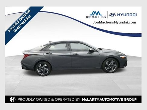 Used 2025 Hyundai Elantra Sport FWD image 1