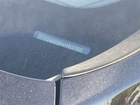 Used 2021 Volvo XC60 T8 R-Design w/ Advanced Package image 34