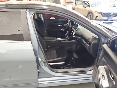 Used 2024 Nissan Sentra SR FWD image 24