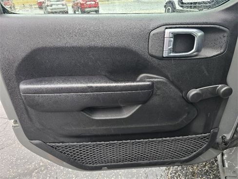 Used 2021 Jeep Wrangler Unlimited Sport image 8