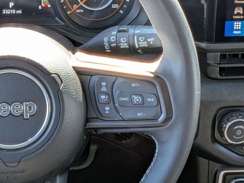 Used 2025 Jeep Wrangler Sport S image 29