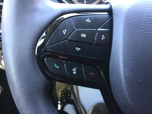 Used 2023 Jeep Cherokee Altitude Lux AWD/4WD image 18