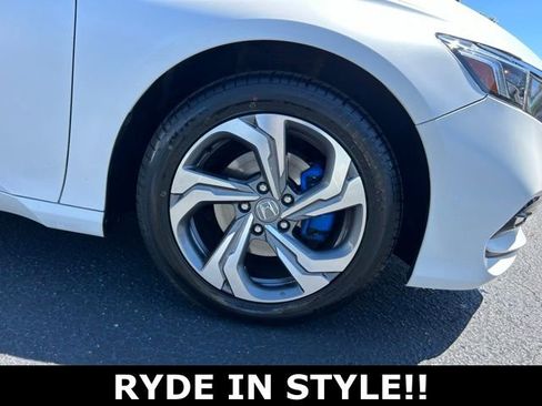 Used 2018 Honda Accord EX image 8