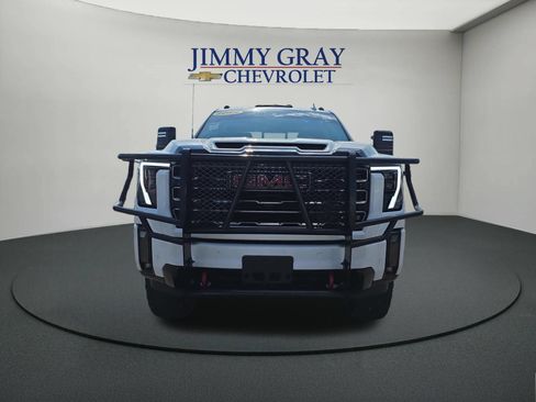 Used 2024 GMC Sierra 2500 AT4 w/ AT4 Premium Plus Package AWD/4WD image 8