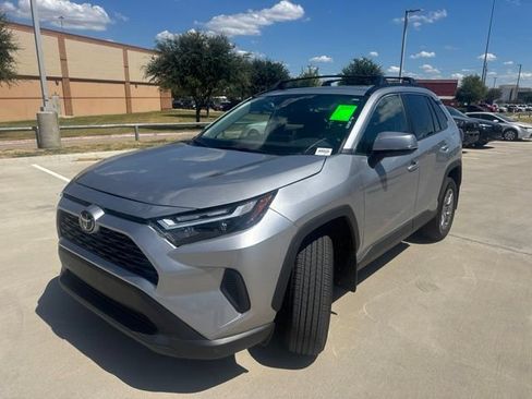 Used 2024 Toyota RAV4 XLE w/ Convenience Package FWD image 6