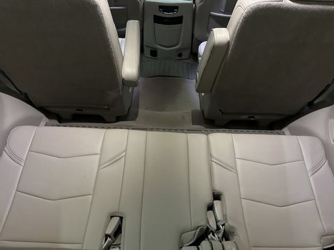 Used 2016 Cadillac Escalade Premium RWD image 13