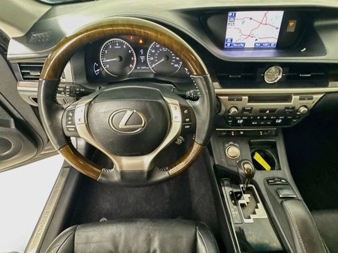 Used 2014 Lexus ES 350 w/ Luxury Package FWD image 13
