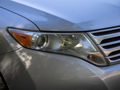 Used 2011 Toyota Venza w/ Premium Pkg #2 FWD image 12