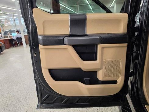 Used 2017 Ford F150 XLT AWD/4WD image 30