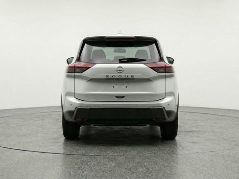 Used 2025 Nissan Rogue SV FWD image 7