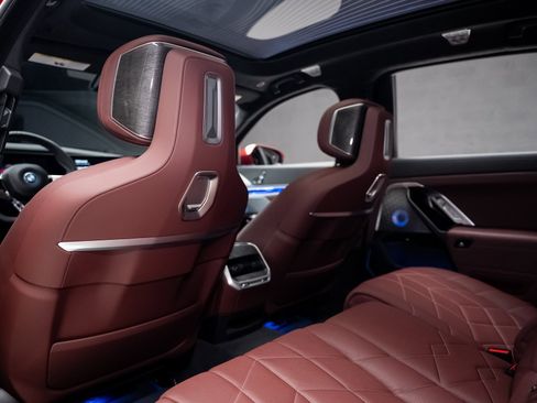 Used 2023 BMW i7 xDrive60 w/ Parking Assistance Package image 67