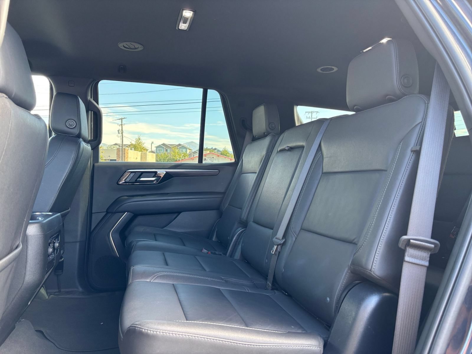 Used 2025 Chevrolet Tahoe Z71 AWD/4WD image 28