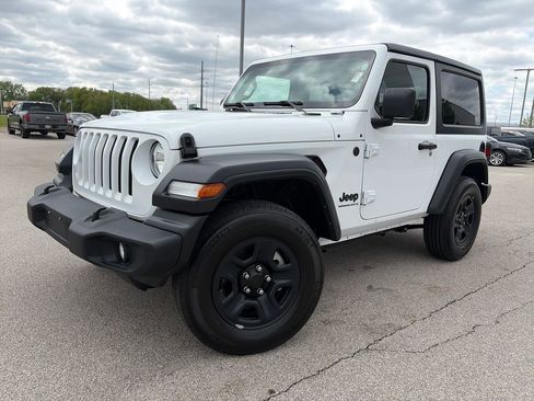 Used 2023 Jeep Wrangler Sport AWD/4WD image 3