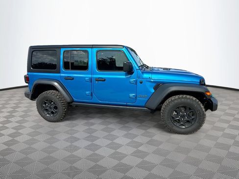 Used 2023 Jeep Wrangler Unlimited w/ Cold Weather Group AWD/4WD image 6