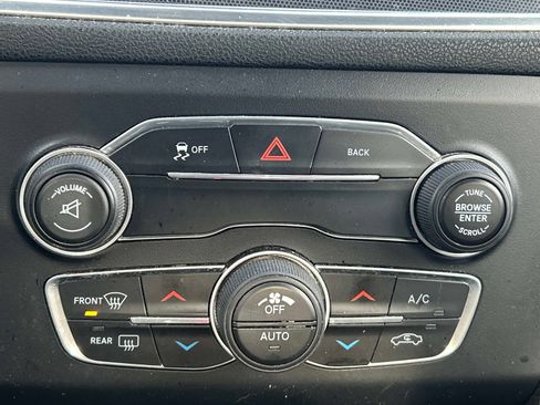 Used 2016 Dodge Charger SXT RWD image 30