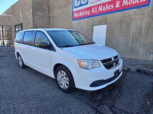 Used 2016 Dodge Grand Caravan SE w/ Quick Order Package 29E SE image 6