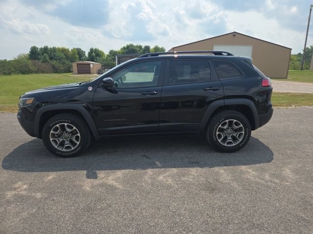 Used 2022 Jeep Cherokee Trailhawk w/ Trailer Tow Group AWD/4WD image 3