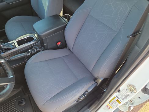 Certified 2019 Toyota Tacoma TRD Sport AWD/4WD image 13