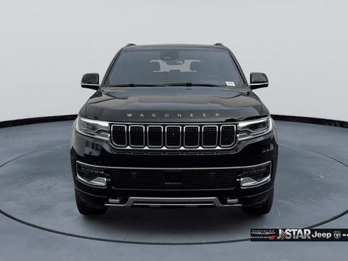 Used 2024 Jeep Wagoneer Series III w/ Premium Group I image 2