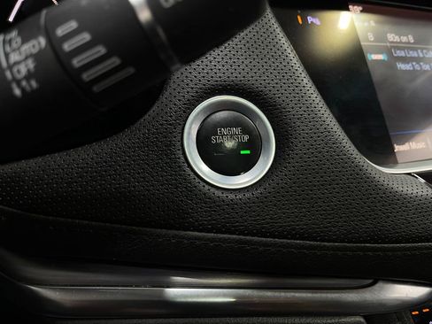 Used 2018 Cadillac XT5 Premium Luxury image 22