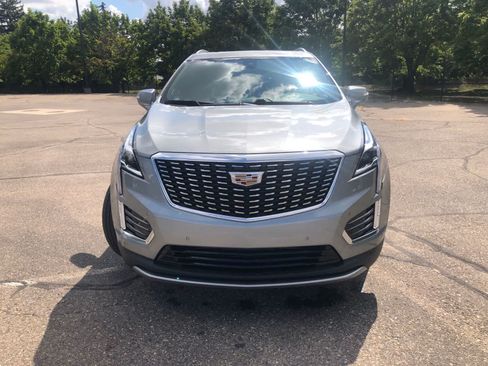 Used 2024 Cadillac XT5 Premium Luxury w/ LPO, Floor Liner Package AWD/4WD image 2